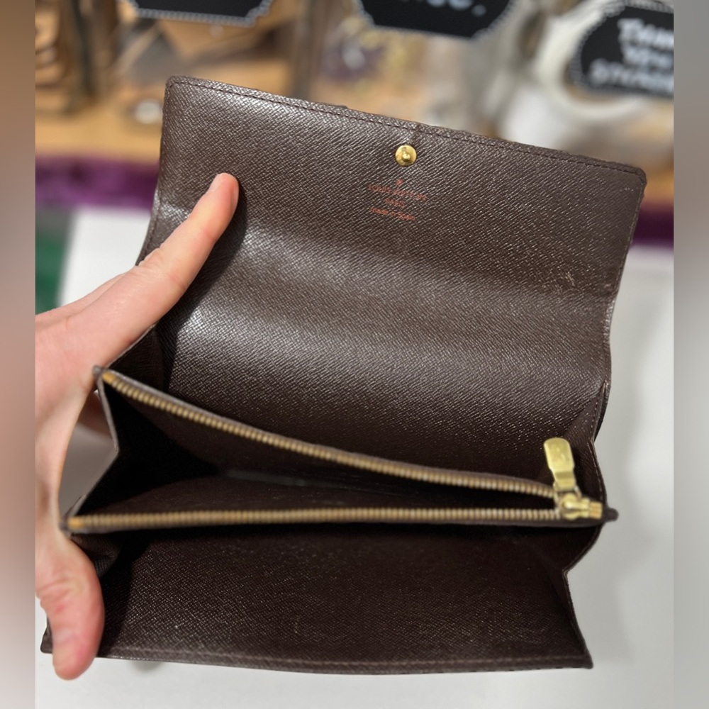 Louis Vuitton Wallet - Picture 8 of 16